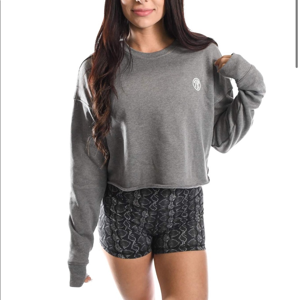 TYC cropped crew neck sweater
